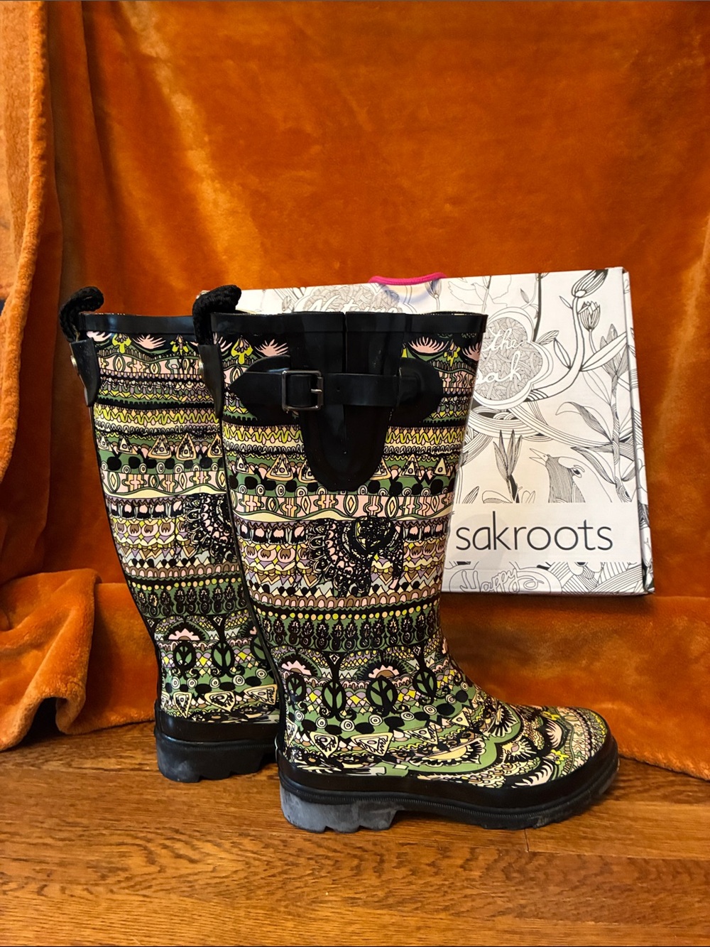 Size 6 GUC Sakroots Women's Green Multi-Patterned Rain Boots